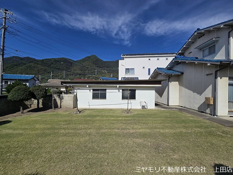 上田市緑が丘2丁目　中古戸建 現地写真（庭）