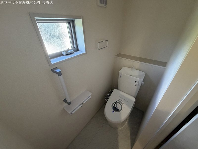 長野市丹波島第３　新築戸建１ 内観写真（トイレ）