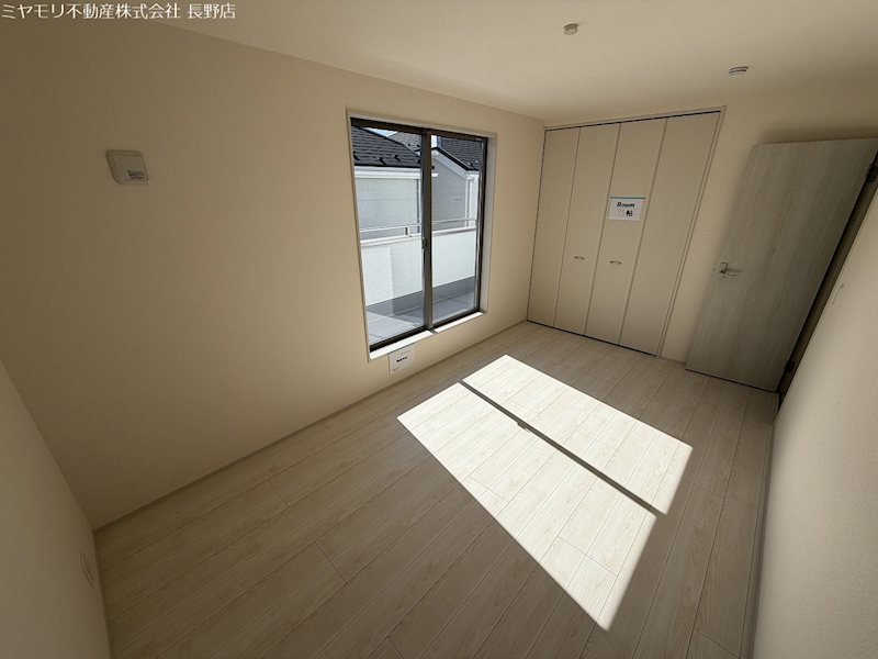 長野市丹波島第３　新築戸建１ 内観写真（リビング以外の居室）