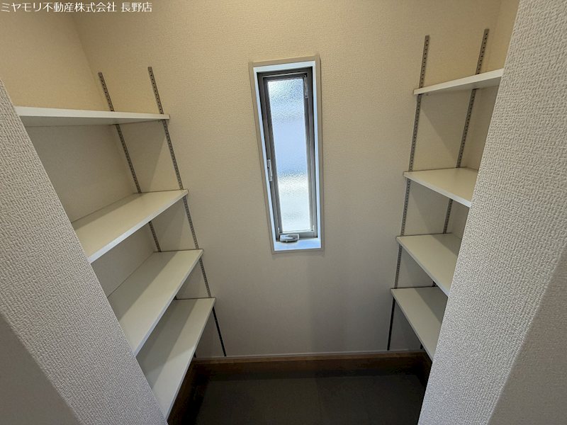 長野市丹波島第３　新築戸建３ 内観写真（収納）