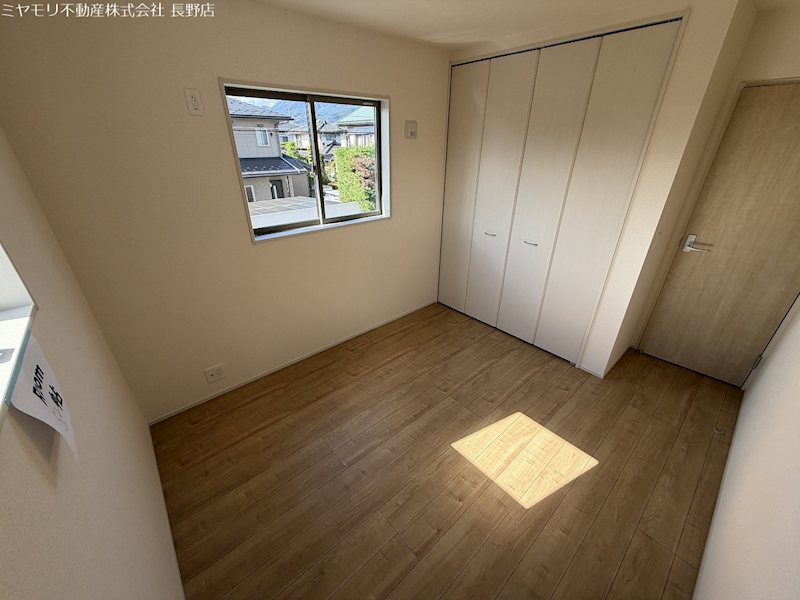 長野市丹波島第３　新築戸建３ 内観写真（子供部屋）