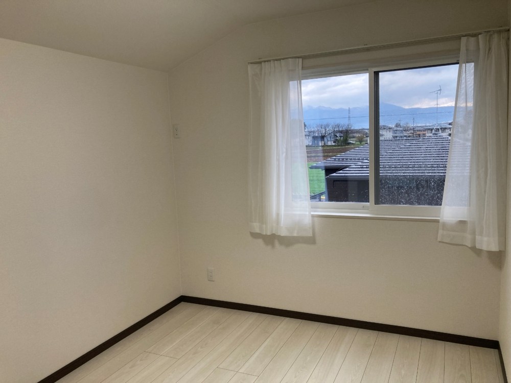 栃木県那須塩原市下永田６丁目1224‐22 内観写真（リビング以外の居室）
