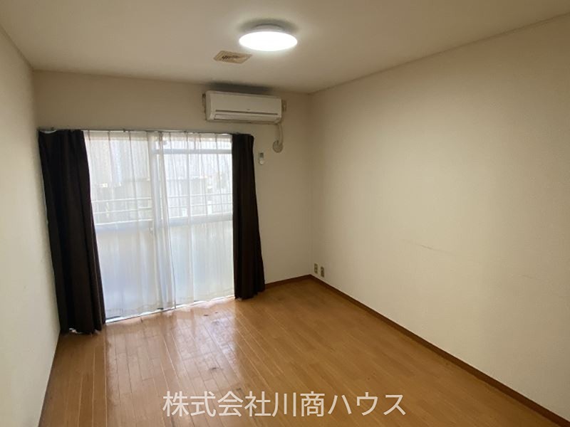 トーカンマンション山下町 内観写真（リビング）