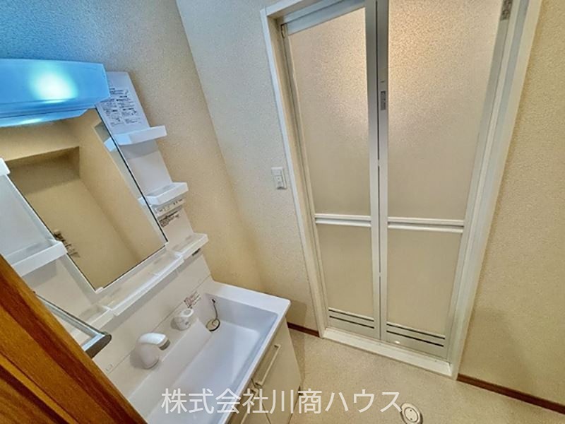 鹿児島県鹿児島市松原町 内観写真（洗面台・洗面所）