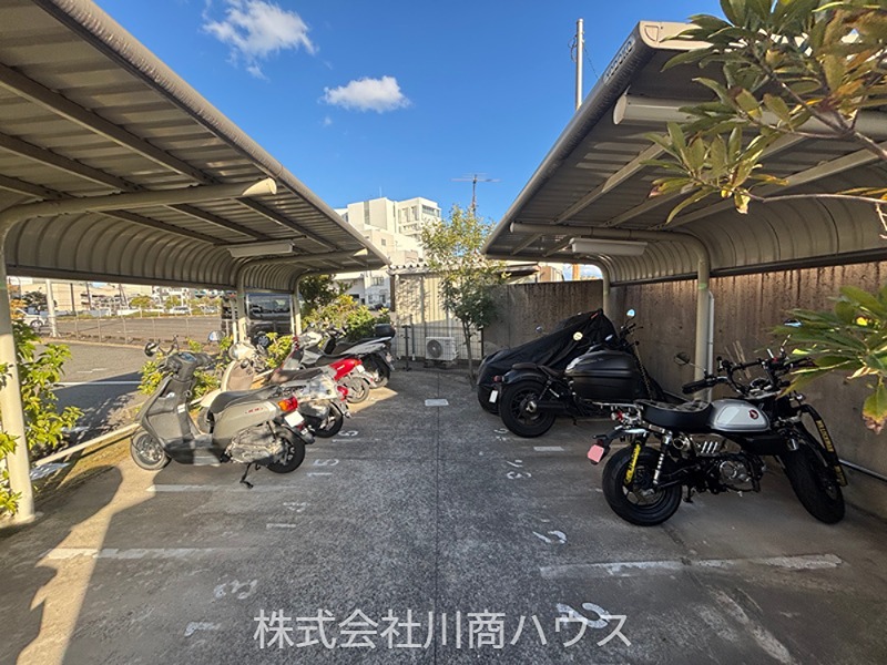 Fステージ県庁南 共用部写真（駐車場）