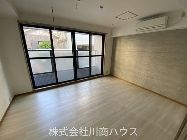 鹿児島県鹿児島市下荒田３丁目 内観写真（リビング）