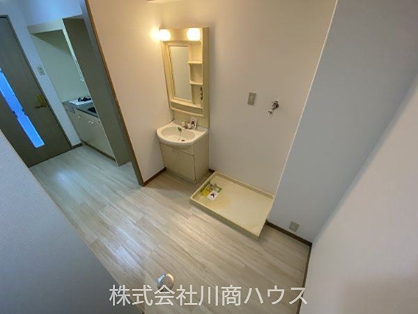 鹿児島県鹿児島市下荒田３丁目 内観写真（洗面台・洗面所）