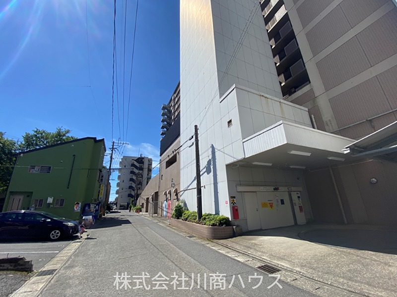 シーサイドパーク小川 共用部写真（駐車場）