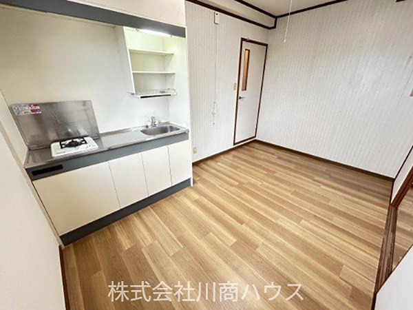 鹿児島県鹿児島市荒田２丁目 内観写真（キッチン）