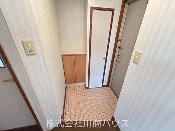 鹿児島県鹿児島市荒田２丁目 現地写真（玄関）
