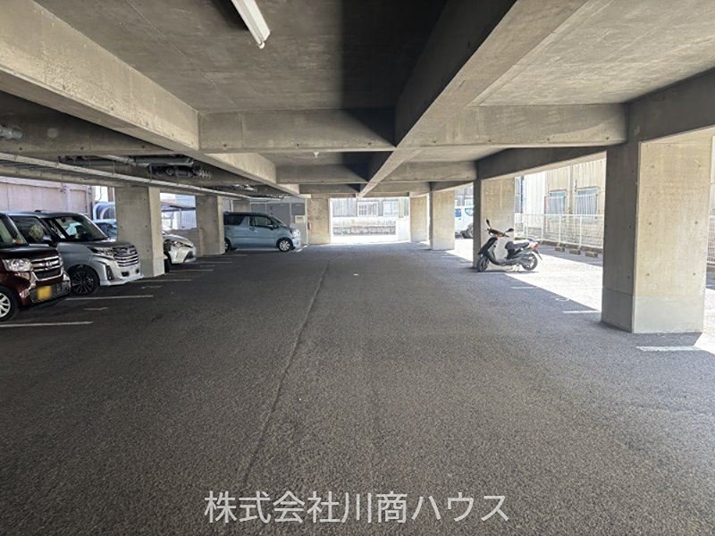 アーク南鹿児島 共用部写真（駐車場）
