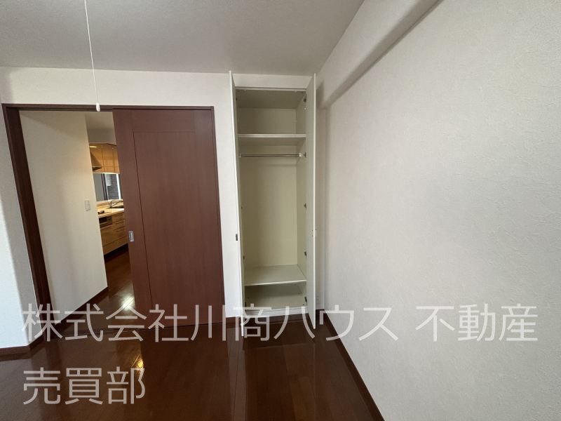 サーパス加治屋705号 内観写真（収納）