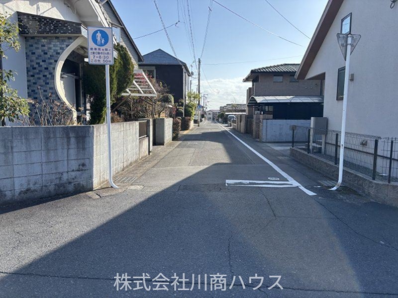 西伊敷6丁目27番地売土地 現地写真（前面道路含む現地写真）