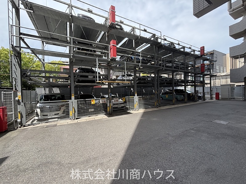サーパス平田公園レジデンス 共用部写真（駐車場）