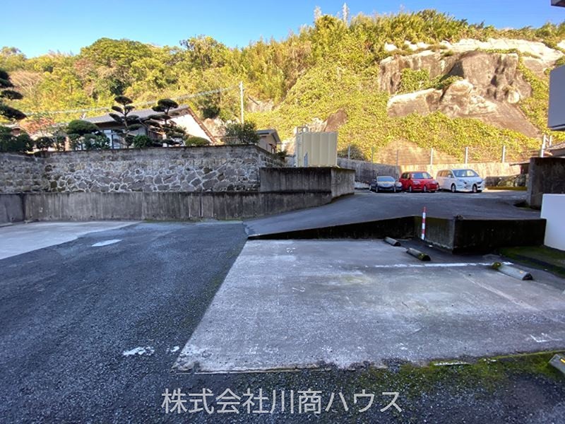 ラヴィアン清水 共用部写真（駐車場）