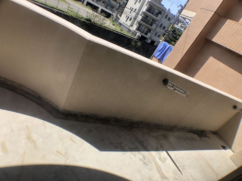 ラヴィアン清水 現地写真（バルコニー）