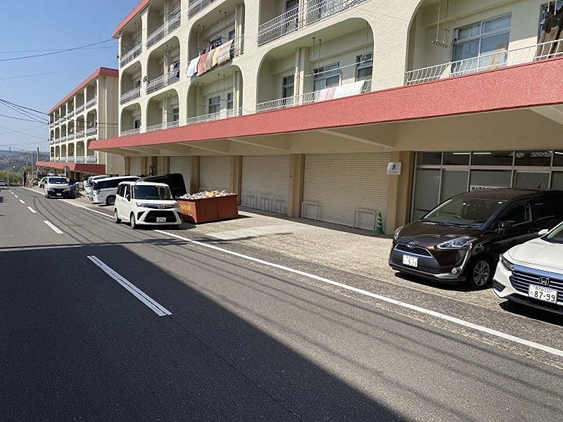 ダイヤハイツ玉里A棟45号 共用部写真（駐車場）