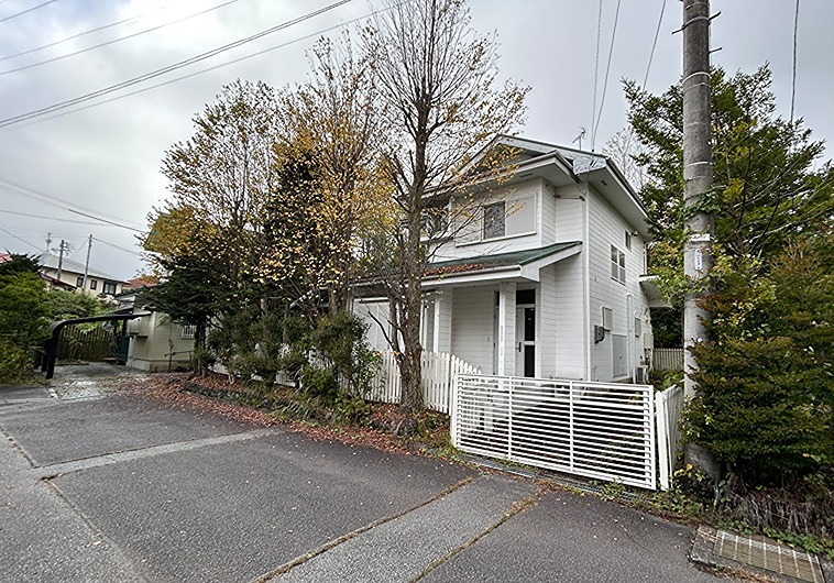 長野県北佐久郡軽井沢町長倉 現地写真