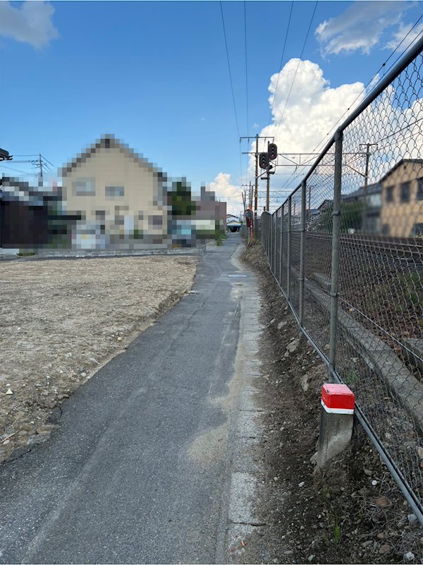 東近江市猪子町 現地写真（前面道路含む現地写真）