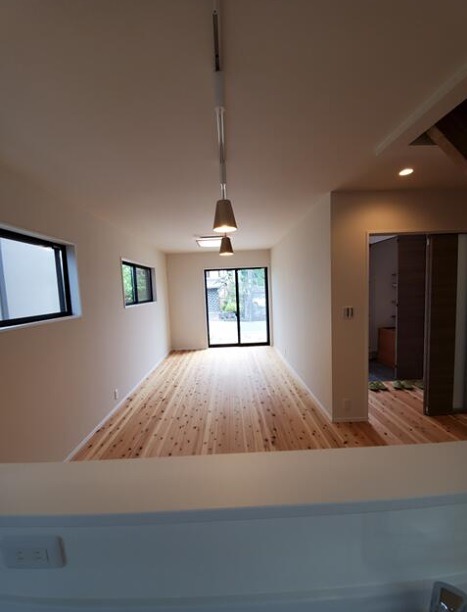 彦根市新町中古戸建 内観写真（リビング以外の居室）