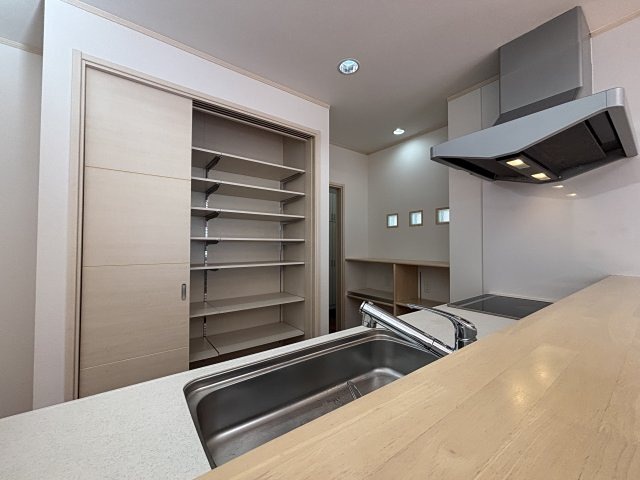 彦根市野良田町中古戸建 内観写真（収納）