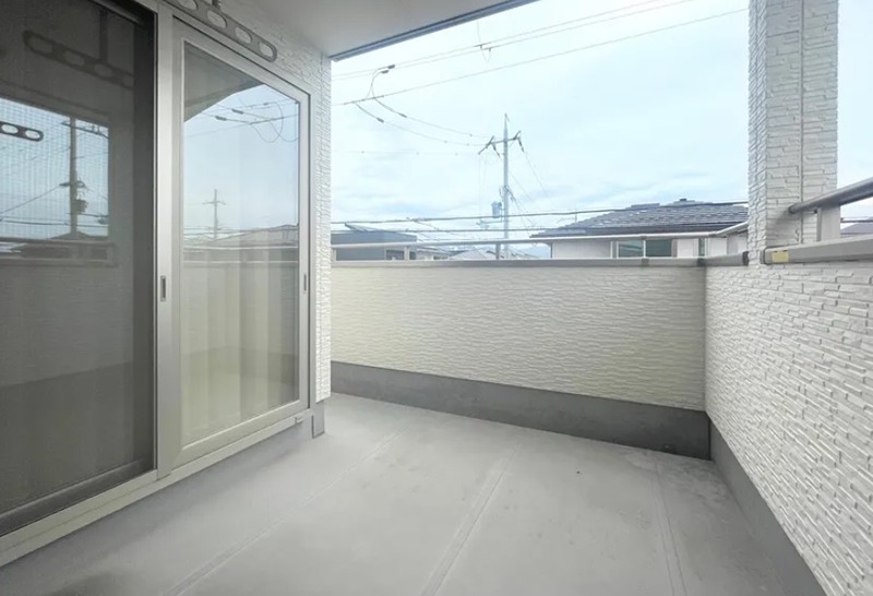 彦根市野瀬町中古戸建 現地写真（バルコニー）