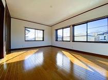 彦根市中藪２丁目中古戸建 内観写真（リビング以外の居室）