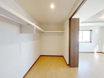 彦根市大堀町中古戸建　東沼波ニュータウン31-2号地 内観写真（収納）