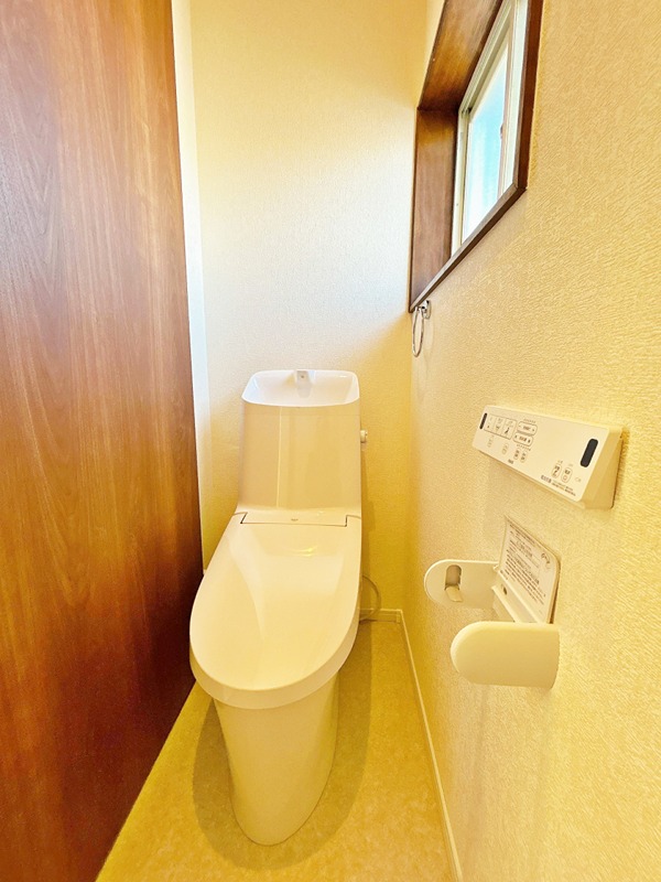 彦根市日夏町中古戸建 内観写真（トイレ）