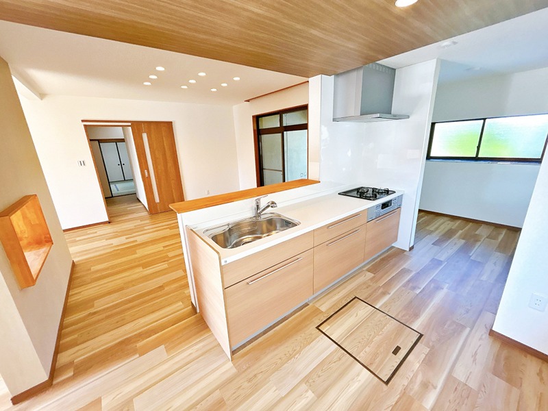 彦根市後三条町中古戸建 内観写真（キッチン）