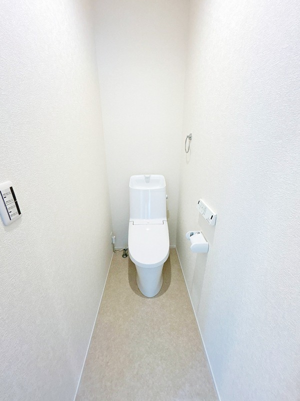 彦根市野田山町中古戸建 内観写真（トイレ）