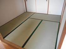 レークイーストＣＩＴＹ壱番館グレーシィ稲枝Ⅱ期棟 内観写真（リビング以外の居室）