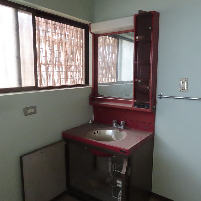 彦根市高宮町中古戸建 内観写真（洗面台・洗面所）