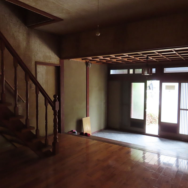 彦根市高宮町中古戸建 現地写真（玄関）