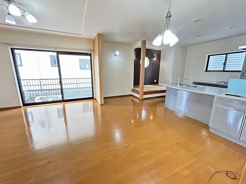 彦根市高宮町中古戸建 内観写真（リビング）
