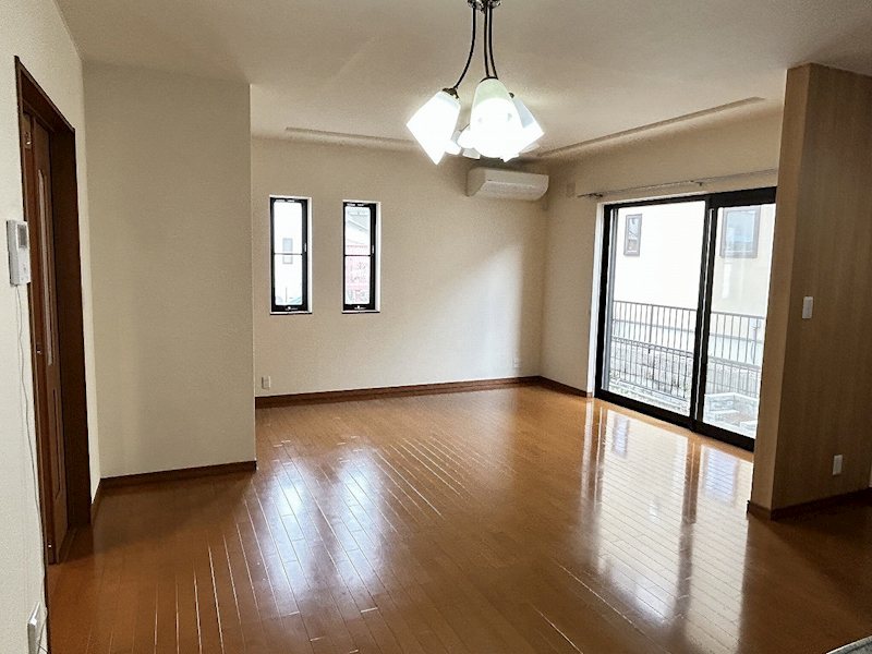 彦根市高宮町中古戸建 内観写真（リビング以外の居室）