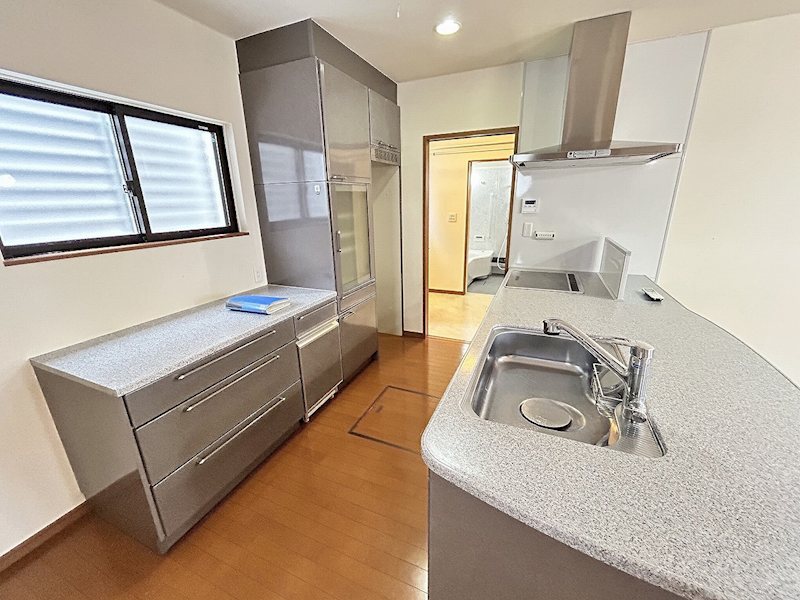 彦根市高宮町中古戸建 内観写真（キッチン）