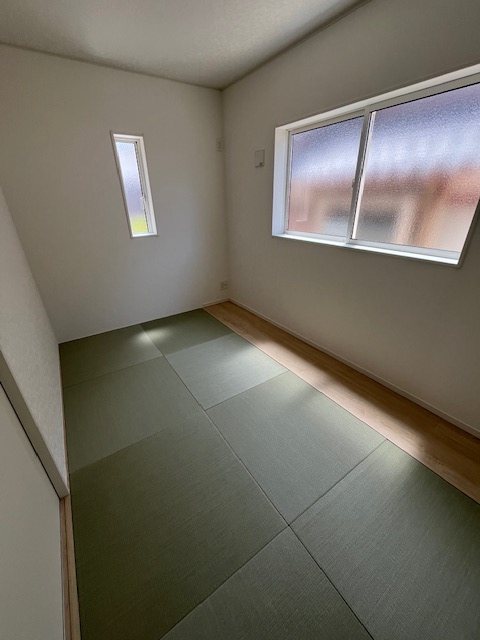 彦根市正法寺町新築戸建 内観写真（リビング以外の居室）