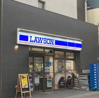 【オーナーチェンジ物件】ブランズタワー・ウェリス心斎橋SOUTH コンビニ