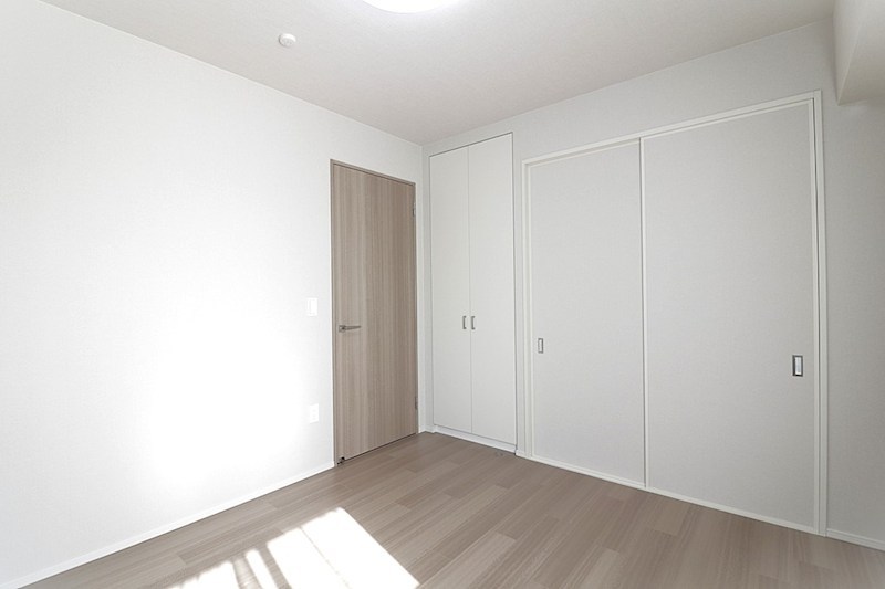 レーベン千里青山台GRAN HIGH 内観写真（寝室）