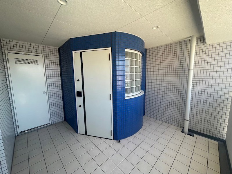 サンクタス梅田イノセント 現地写真（玄関）