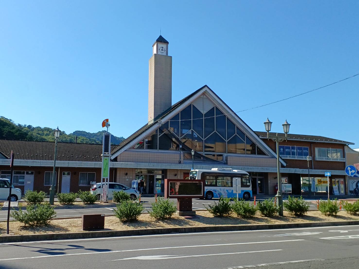 滋賀県東近江市建部日吉町 駅