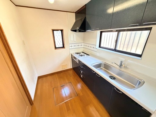 戸田市新曽南2丁目 中古戸建 内観写真（キッチン）