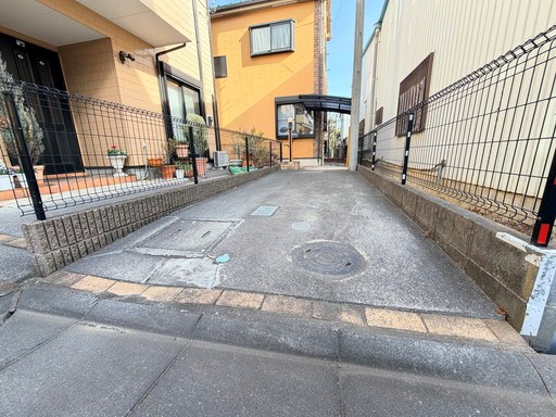 戸田市新曽南2丁目 中古戸建 現地写真（玄関）