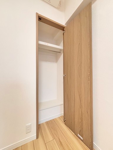 ルネ蕨二号館 内観写真（収納）