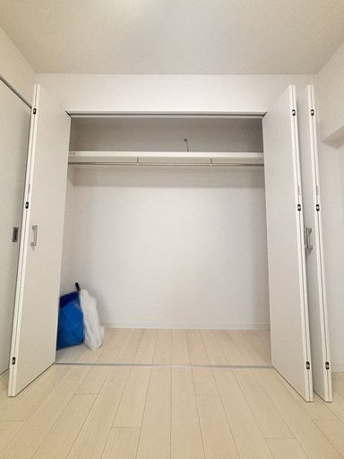 根岸壱番館 内観写真（収納）