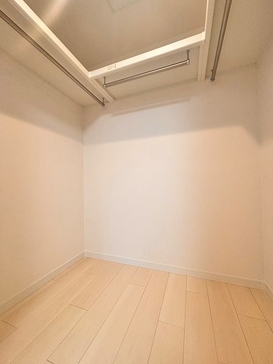 根岸壱番館 内観写真（収納）