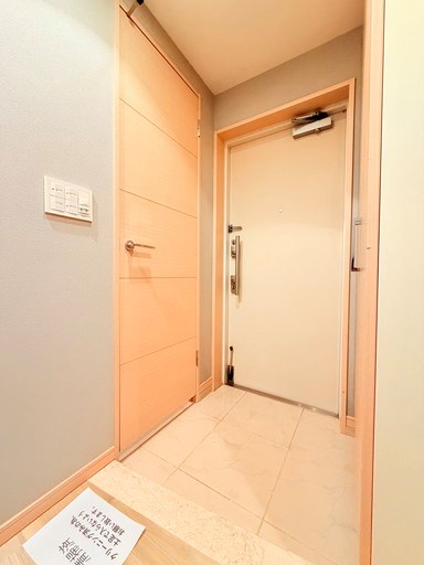 ライフピア蕨南町壱番館 現地写真（玄関）