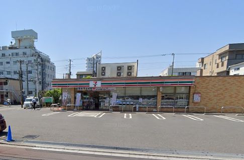 ライフピア蕨南町壱番館 コンビニ