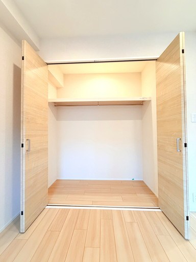 コスモフェスタ蕨 内観写真（収納）